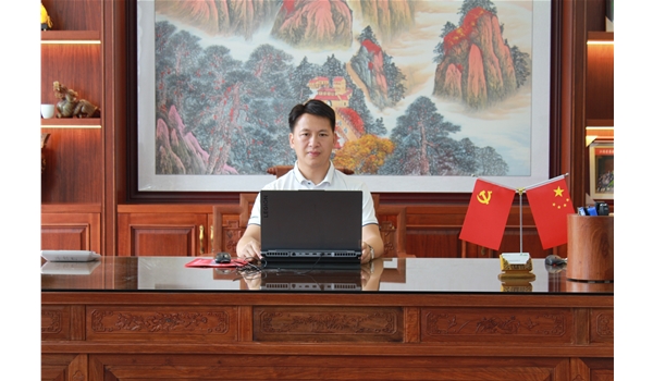 總經(jīng)理 陳總